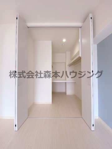 【収納】 | 　ロイヤルハイツ三喜 | ウォークインクローゼットです