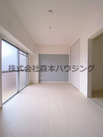 【洋室】 | 　ロイヤルハイツ三喜 | きれいな洋室です
