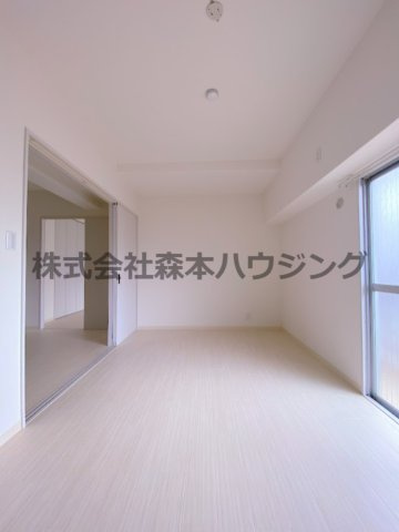 【洋室】 | 　ロイヤルハイツ三喜 | 使いやすい洋室です