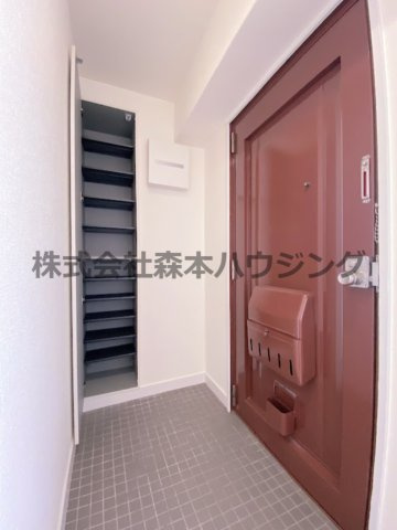 【収納】 | 　ロイヤルハイツ三喜 | シューズクローゼットついてます