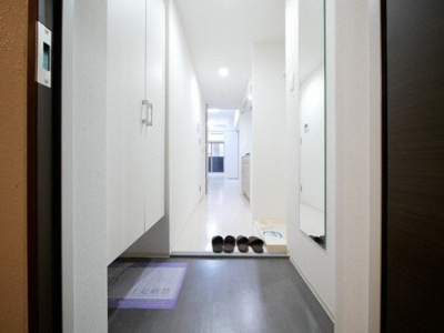 【玄関】 | セレニテ梅田ルフレ | 玄関です