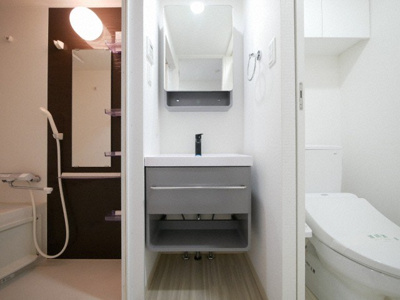 【洗面所】 | セレニテ梅田ルフレ | 独立洗面台です