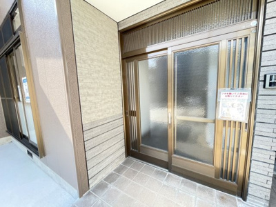 【玄関】 | 三城町 3LDK　リフォーム　中古住宅