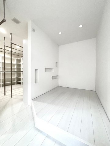 山の手6条6丁目の内装|充実した収納スペース付き！