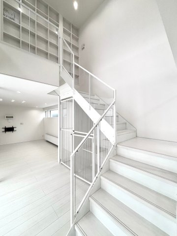 山の手6条6丁目の内装|内装別角度！給湯・暖房は都市ガスで経済的！