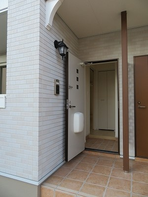 シャルル　ウィンドウのエントランス|エントランス