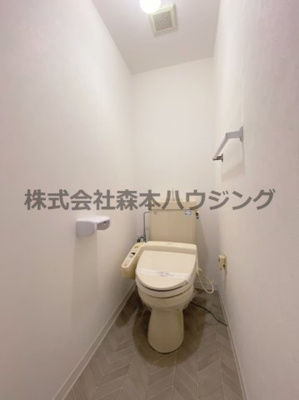【トイレ】 | 　エスポワール交野 | 落ち着いた色調のトイレです