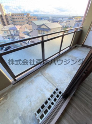 【バルコニー】 | 　エスポワール交野 | 開放的で明るい空間を演出してくれるバルコニーです