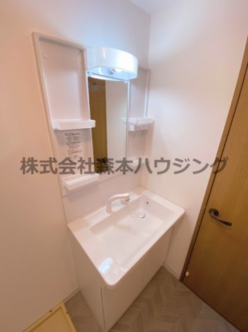 【独立洗面台】 | 　エスポワール交野 | 独立洗面台、朝の身支度には欠かせません