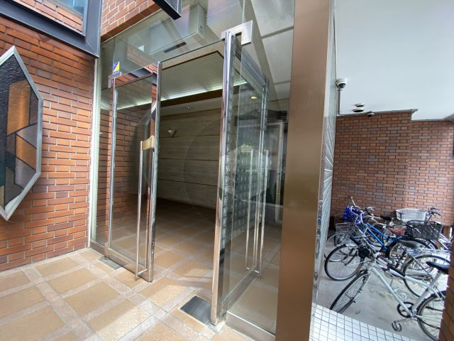 クオリティ小阪のロビー