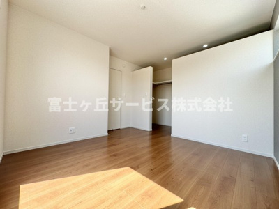 【寝室】 | 島田市向谷元町 7期 新築一戸建て 3号棟 | 落ち着いて過ごせる寝室です