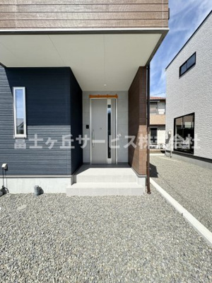 【エントランス】 | 島田市向谷元町 7期 新築一戸建て 3号棟 | エントランスです