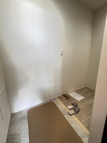 フジパレス尼崎立花Ⅰ番館の玄関