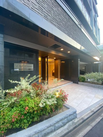 ディアレイシャス浅間町　名古屋市賃貸　仲介手数料無料のエントランス|駐車場