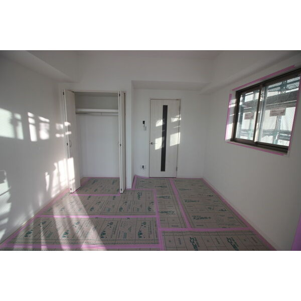 THE RESIDENCE SHIGAHONDORI　名古屋市賃貸　仲介手数料無料の居間・リビング|バルコニー