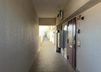 【その他共用部分】 | ライフコア東林間 | 共用部分は、一棟の建物に住む区分所有者全員が共同で所有するとし、共用部分の管理、補修などは、区分所有者で形成される管理組合が行います。個人の判断で勝手に変更することはできませんので覚えておきましょう。