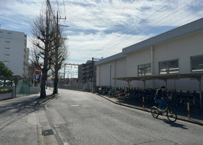 【展望】 | ライフコア東林間 | 眺望を気にして物件を探す場合、前面に建物が建っていないか現地で確認しましょう！前面に建物があると景色はもちろん、日当たりや風通しにも影響が出てきます。住んだ時のことを想像しながら現地見学をしましょう。