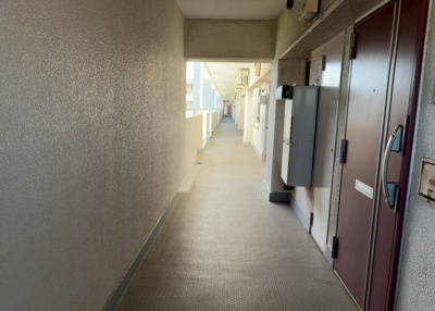 【内装】 | ライフコア東林間 | 共用部分は、一棟の建物に住む区分所有者全員が共同で所有するとし、共用部分の管理、補修などは、区分所有者で形成される管理組合が行います。個人の判断で勝手に変更することはできませんので覚えておきましょう。