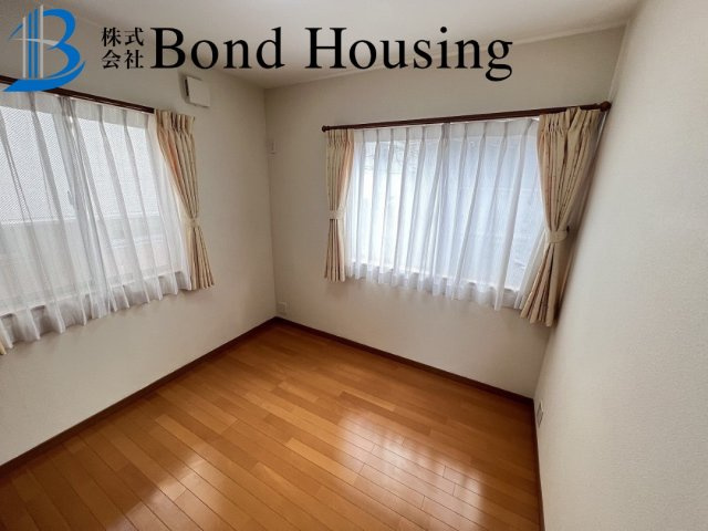 小学校徒歩10分圏内 北舞子4丁目 中古戸建の洋室