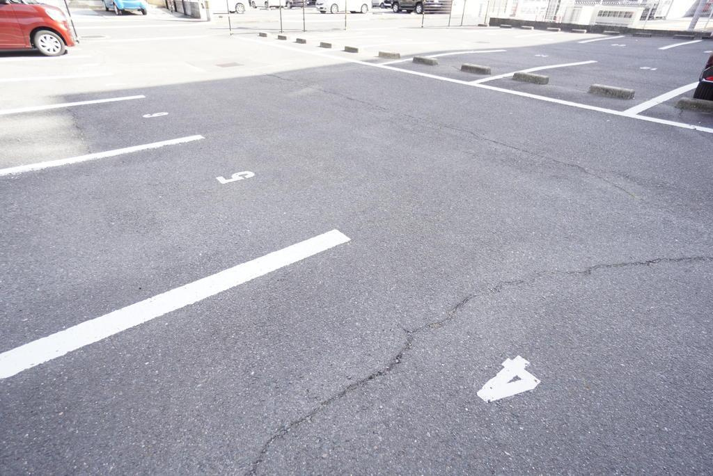 第3五福マンションの駐車場