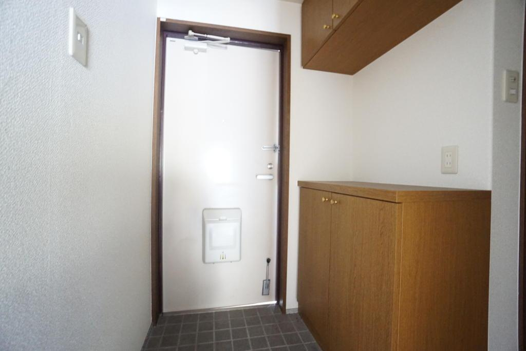 第3五福マンションの玄関