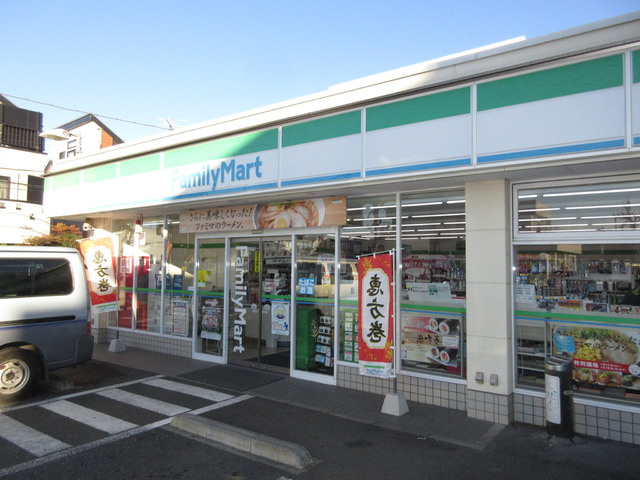 ベルエキップの周辺|ファミリーマート