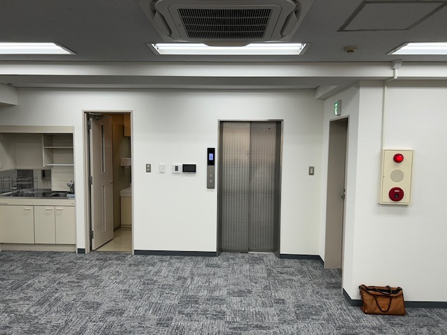 三番町ビルの内装
