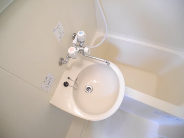 トレンティーノの洗面所|※室内画像は別号室のもの