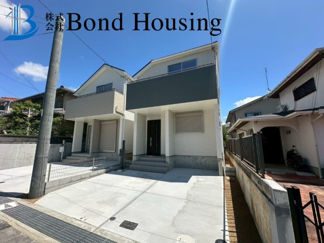 駐車スペース２台可・「スーパー」徒歩10分圏内　神和台2号棟の駐車場