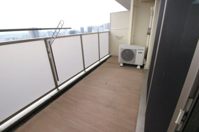 【バルコニー】 | プレサンスロジェ草津シエル | 落ち着いた時間を過ごせるバルコニーです