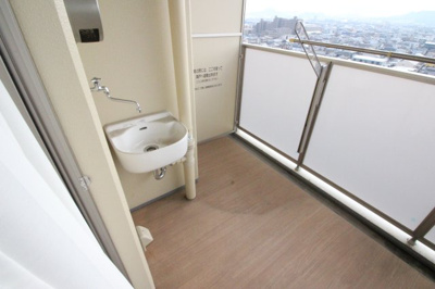 【バルコニー】 | プレサンスロジェ草津シエル | お洗濯にも便利なバルコニー付き