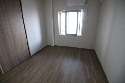 【寝室】 | プレサンスロジェ草津シエル | 落ち着いて過ごせるお部屋なので、寝室にいかがでしょうか