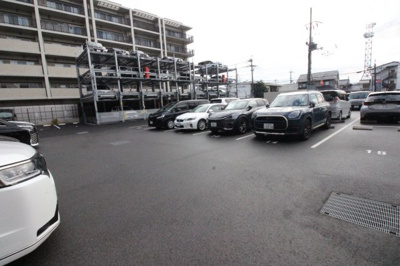 【駐車場】 | プレサンスロジェ草津シエル | 駐車場があります