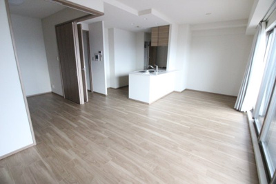 【居間・リビング】 | プレサンスロジェ草津シエル | ゆったり過ごせる居間です