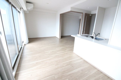 【居間・リビング】 | プレサンスロジェ草津シエル | 使いやすいリビングです