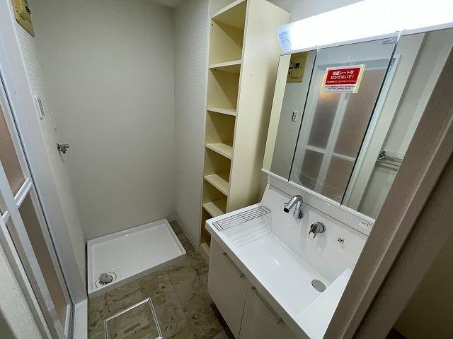 藤和ライブタウン四条畷の脱衣所|洗濯機置き場
■物件内覧・資金計画相談・住宅ローン相談、リフォーム相談、お問合せ受付中■
※当日・翌日のご内覧、ご相談はお電話でのお問合せがスムーズです！