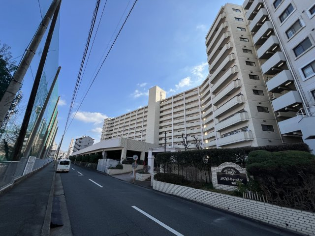 ホワイトキャッスル第二下到津A棟