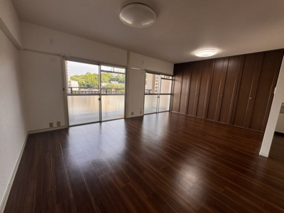 【居間・リビング】 | ホワイトキャッスル第二下到津A棟