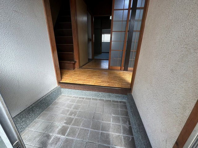 一戸建　山科区大塚南溝町の玄関|シンプルで使いやすい玄関です