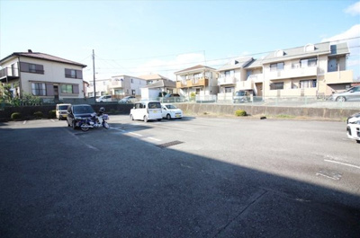 【駐車場】 | ヴィクトリー８８ | 平置き駐車場