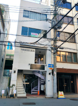 山口ビルの外観|外観は落ち着いています