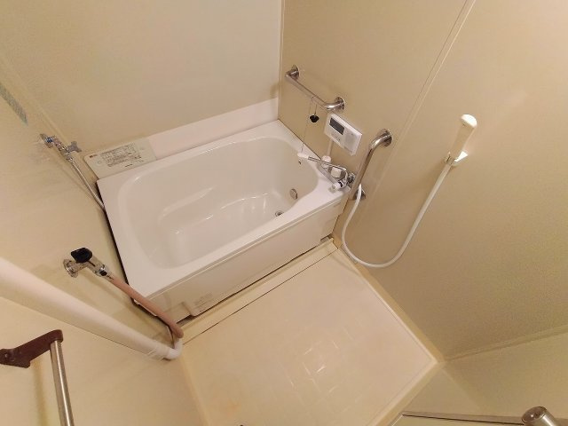 神戸市兵庫区西出町１丁目の賃貸マンションの浴室