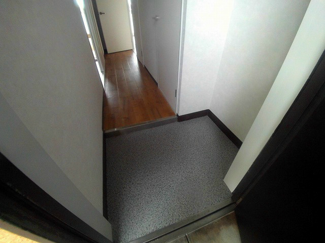 ブリスフタミの玄関