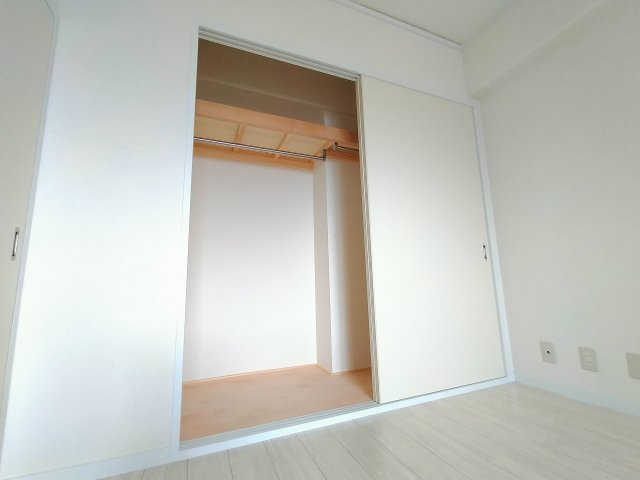 神戸市兵庫区西出町１丁目の賃貸マンションの収納|クローゼット