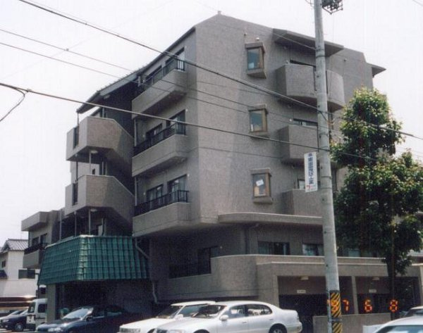 ベラ植田山の外観
