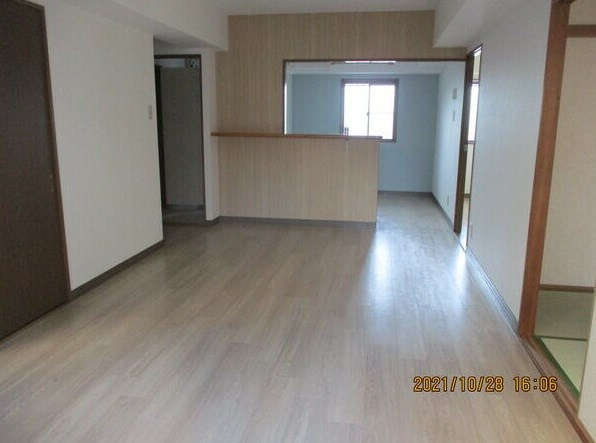 ベラ植田山の居間・リビング