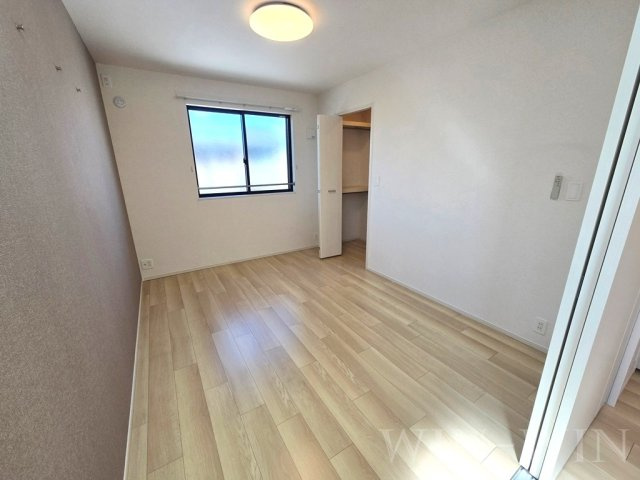 ライラック古並の寝室