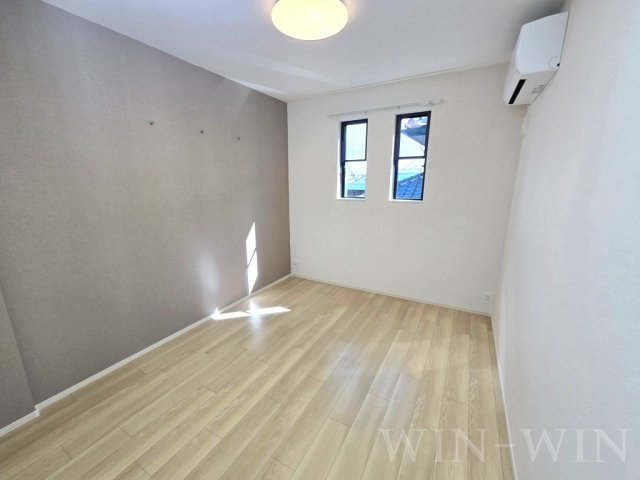 ライラック古並の寝室