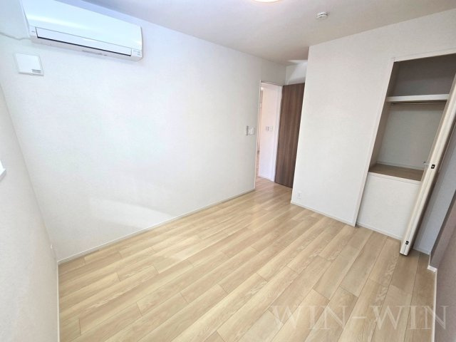 ライラック古並の寝室