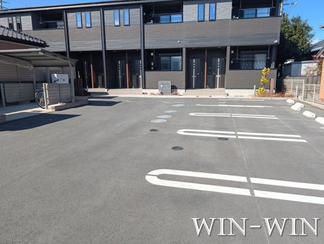 ライラック古並の駐車場